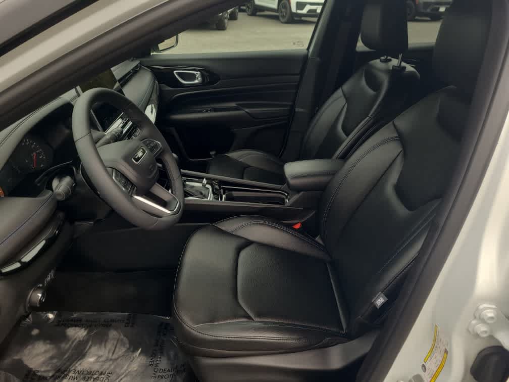 Used 2026 Jeep Compass Limited AWD/4WD image 21