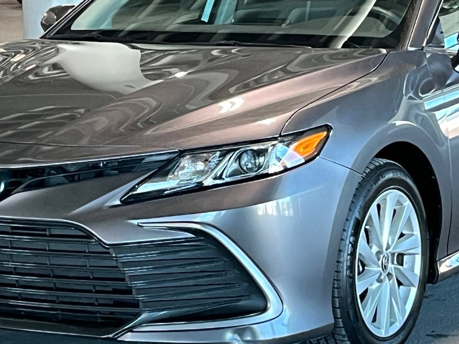 Used 2024 Toyota Camry LE FWD image 5