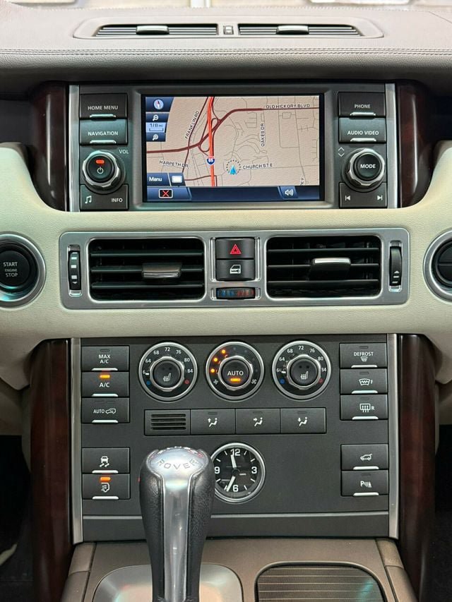Used 2010 Land Rover Range Rover HSE AWD/4WD image 20