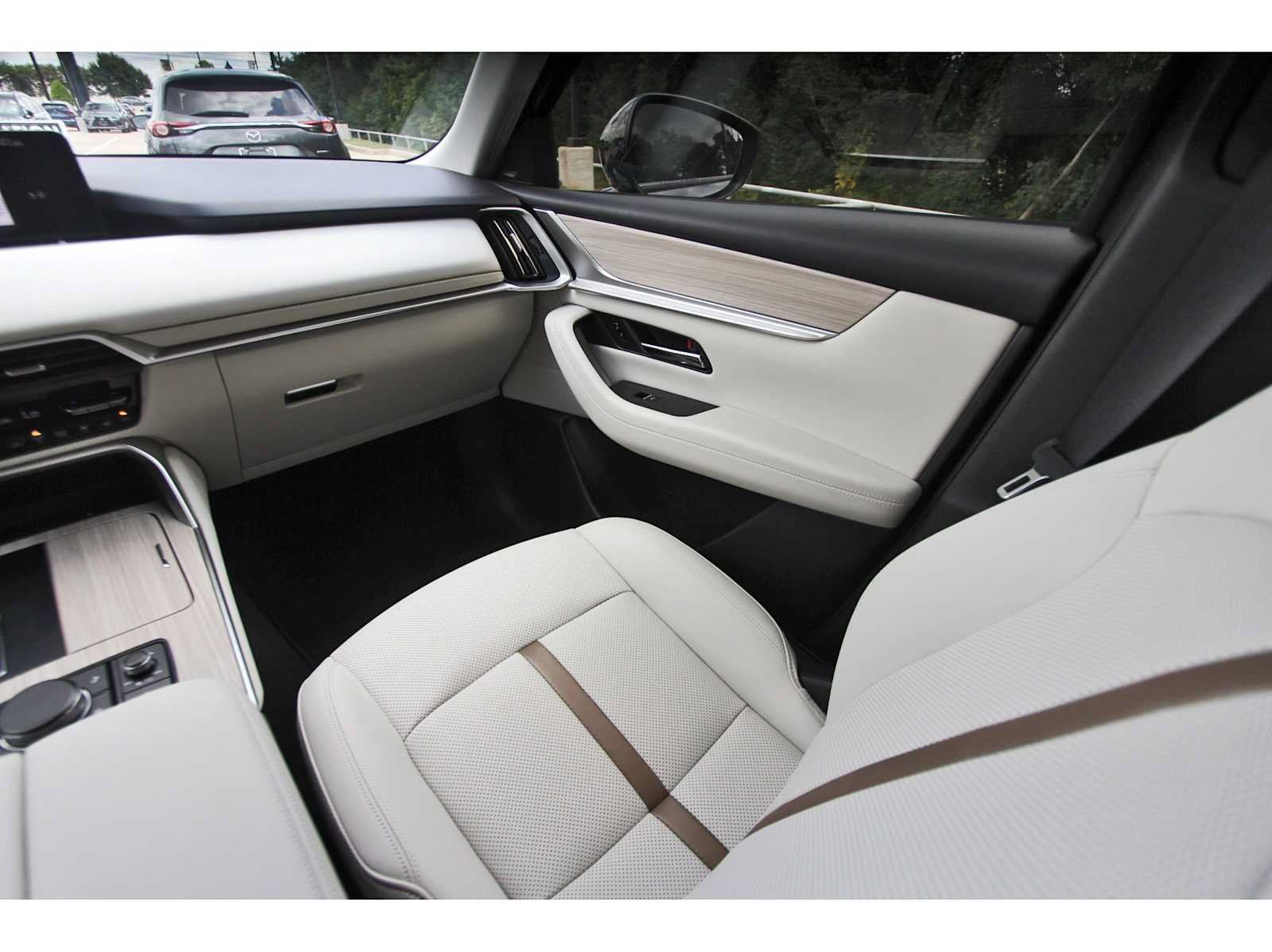 Certified 2026 MAZDA CX-90 3.3 Turbo w/ Premium Plus Pkg AWD/4WD image 8