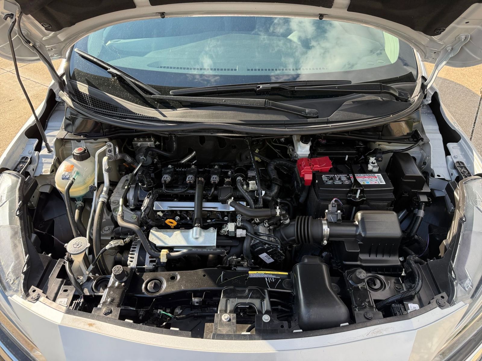 Used 2025 Nissan Versa SV FWD image 32