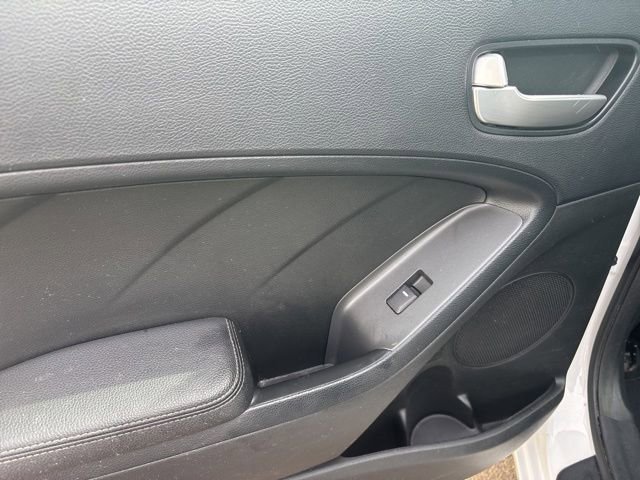 Used 2017 Kia Forte LX FWD image 25