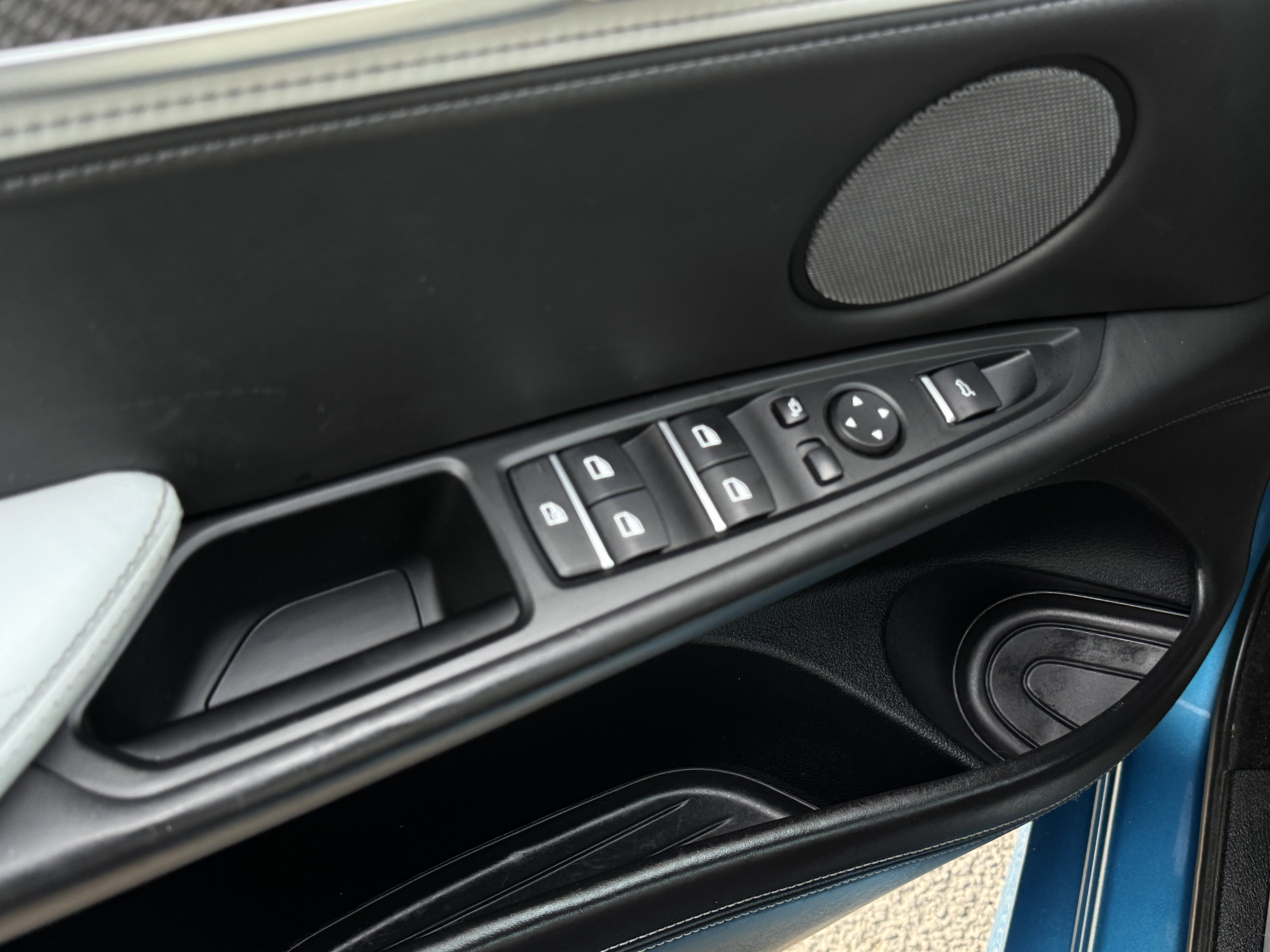 Used 2016 BMW X5 M image 24