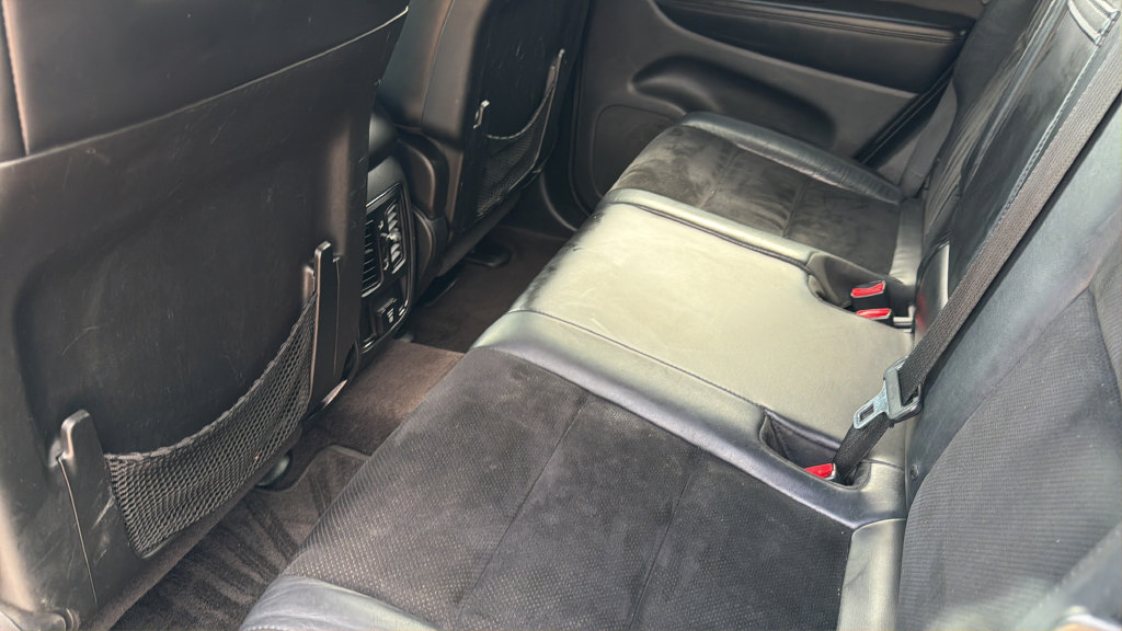 Used 2018 Jeep Grand Cherokee Altitude RWD image 25