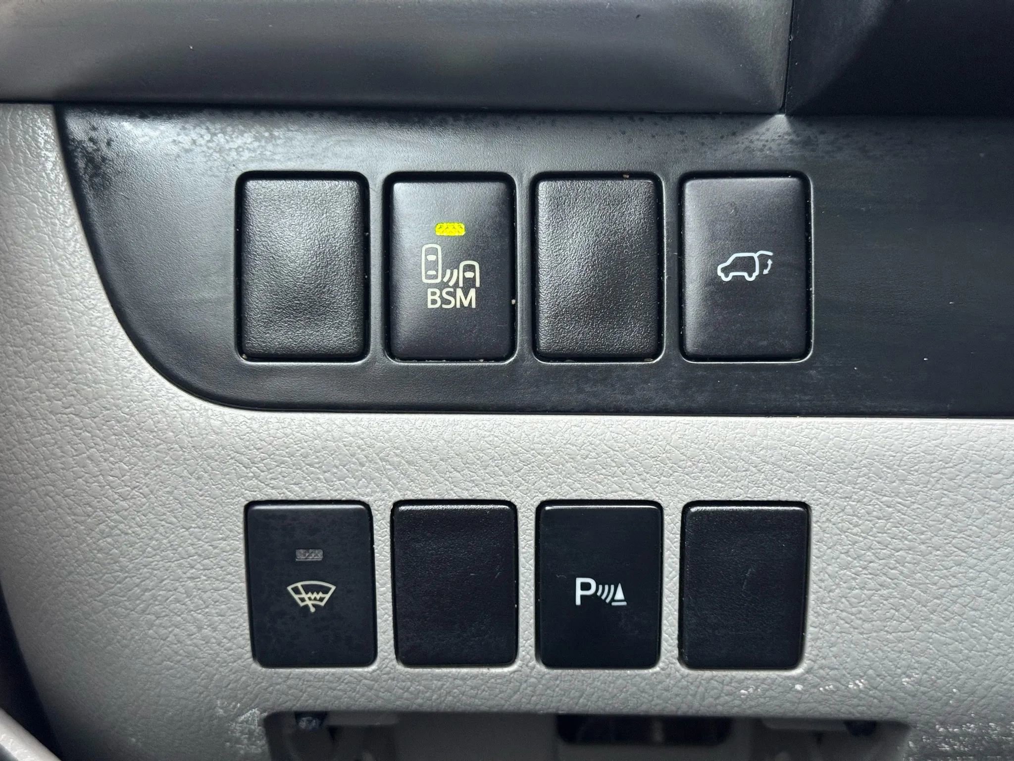 Used 2014 Toyota Highlander Limited w/ Preferred Accessory Package image 23