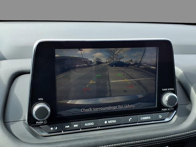 Used 2025 Nissan Rogue SV image 26