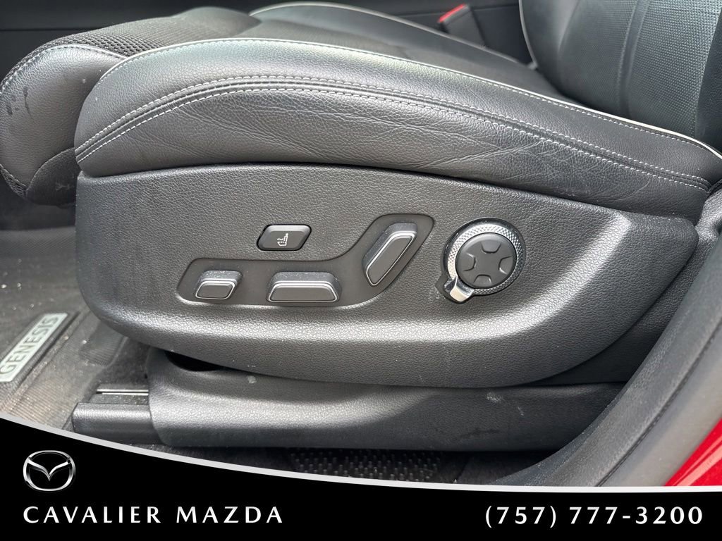 Used 2024 Genesis GV70 2.5T w/ Sport Prestige Package AWD/4WD image 13