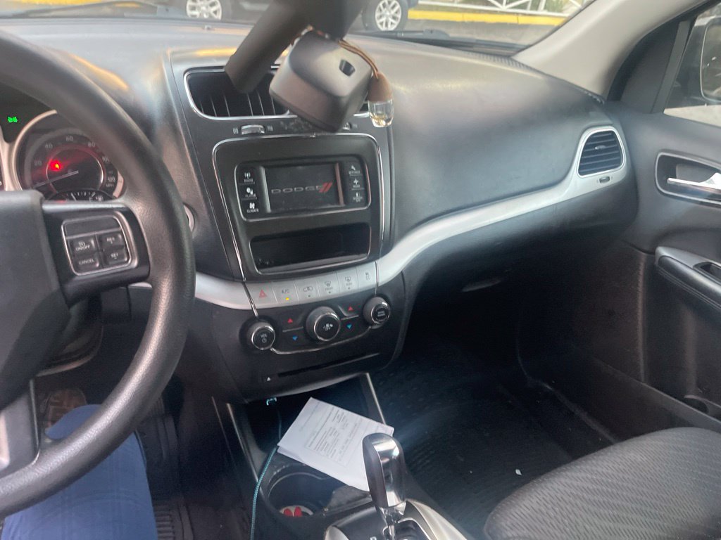 Used 2018 Dodge Journey SXT w/ Blacktop Package FWD image 12