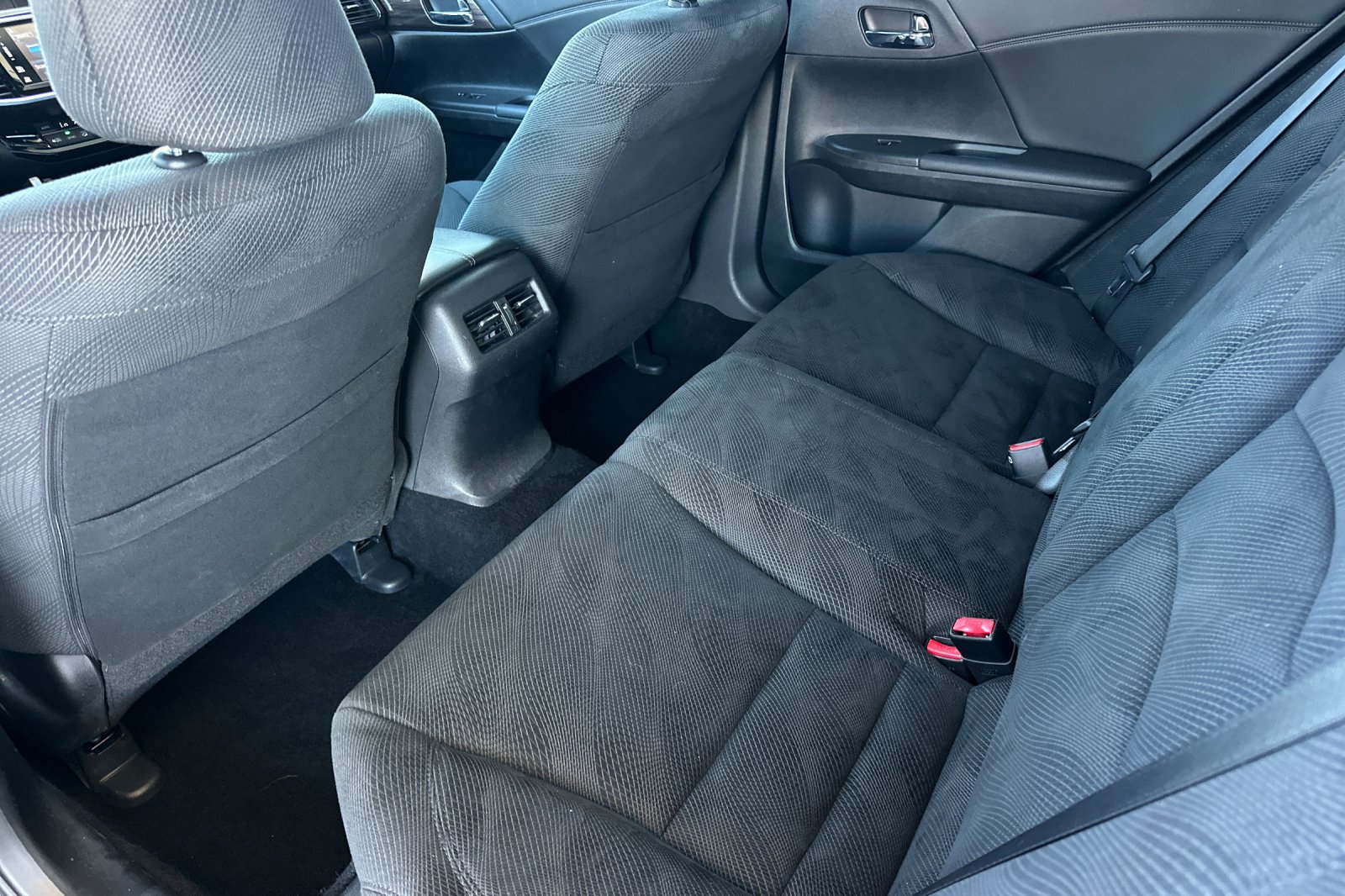 Used 2017 Honda Accord EX image 11
