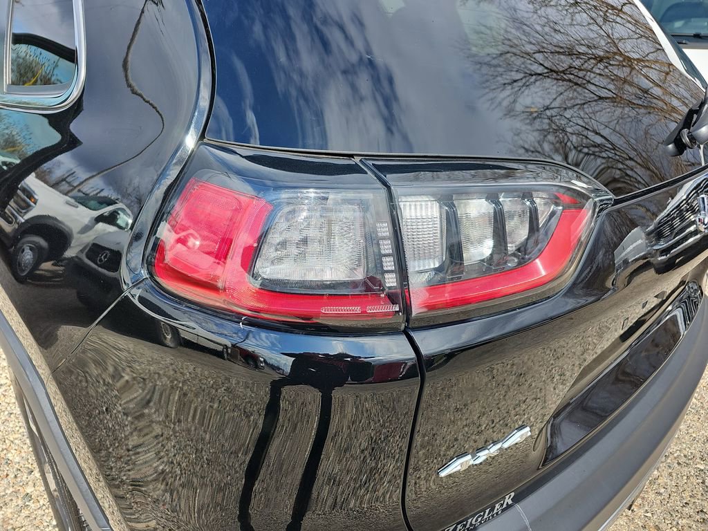 Used 2019 Jeep Cherokee Limited w/ Luxury Group image 32