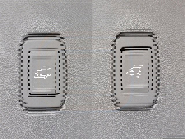 New 2026 Cadillac Vistiq Sport w/ LPO, Floor Liner Package image 13