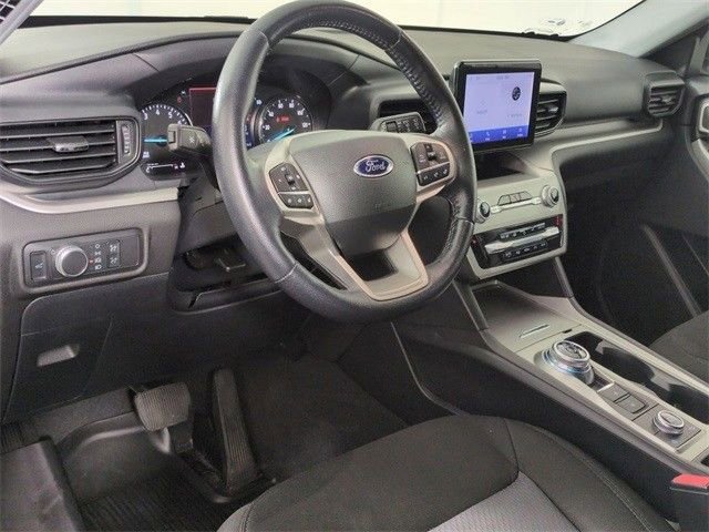 Used 2022 Ford Explorer XLT AWD/4WD image 19