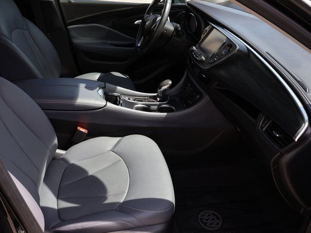 Used 2019 Buick Envision Essence image 12