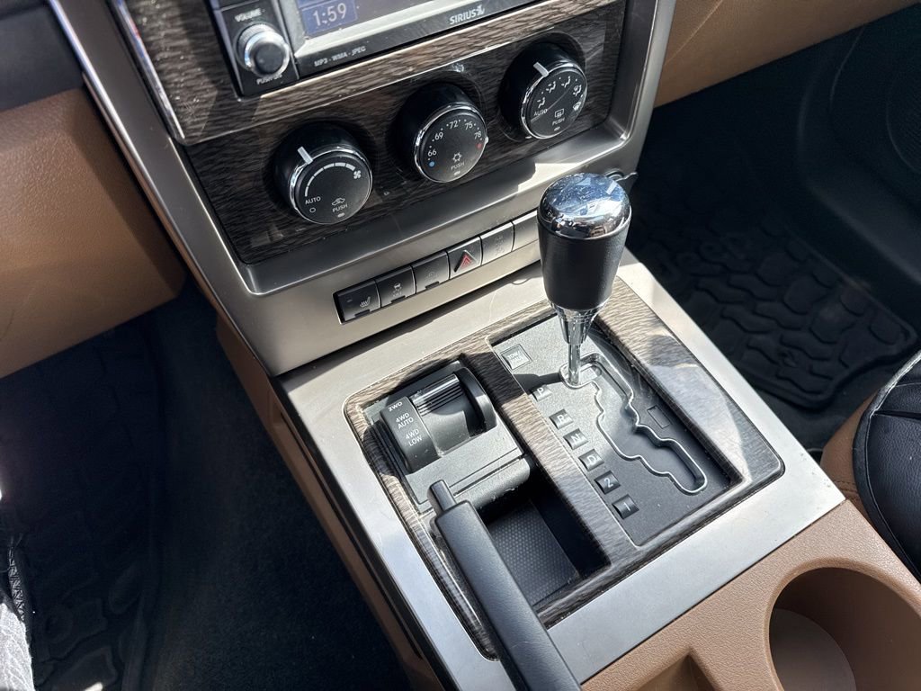 Used 2012 Jeep Liberty Limited w/ Tire & Wheel Group image 12