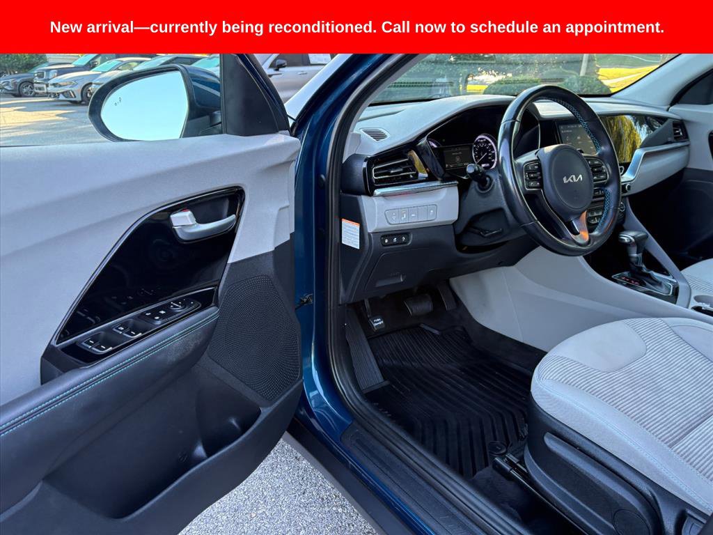Used 2022 Kia Niro LXS FWD image 15