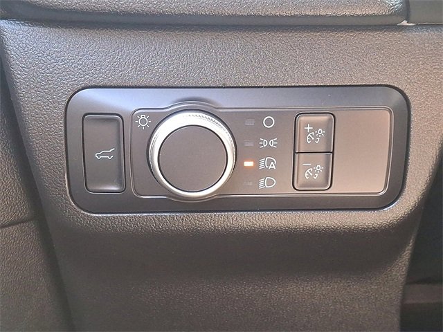 Used 2022 Ford Escape SE w/ SE Sport Appearance Package image 23