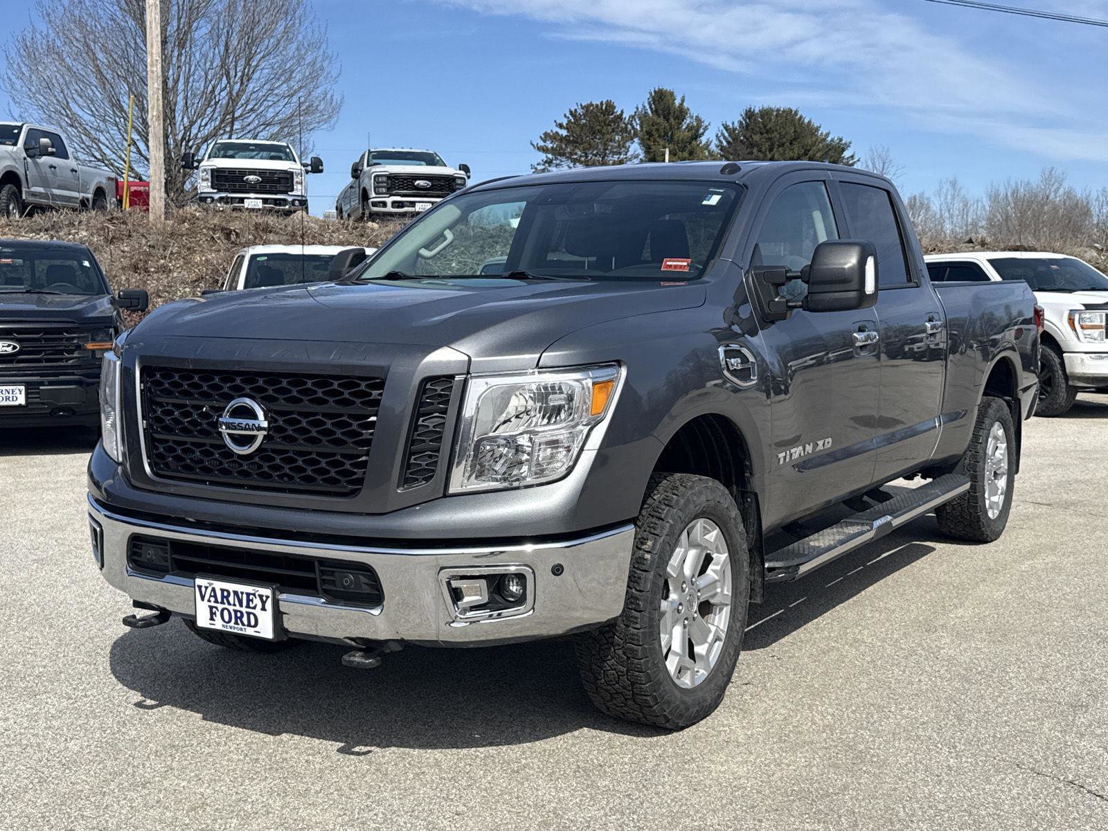 Used 2019 Nissan Titan SV w/ SV Convenience Package image 1
