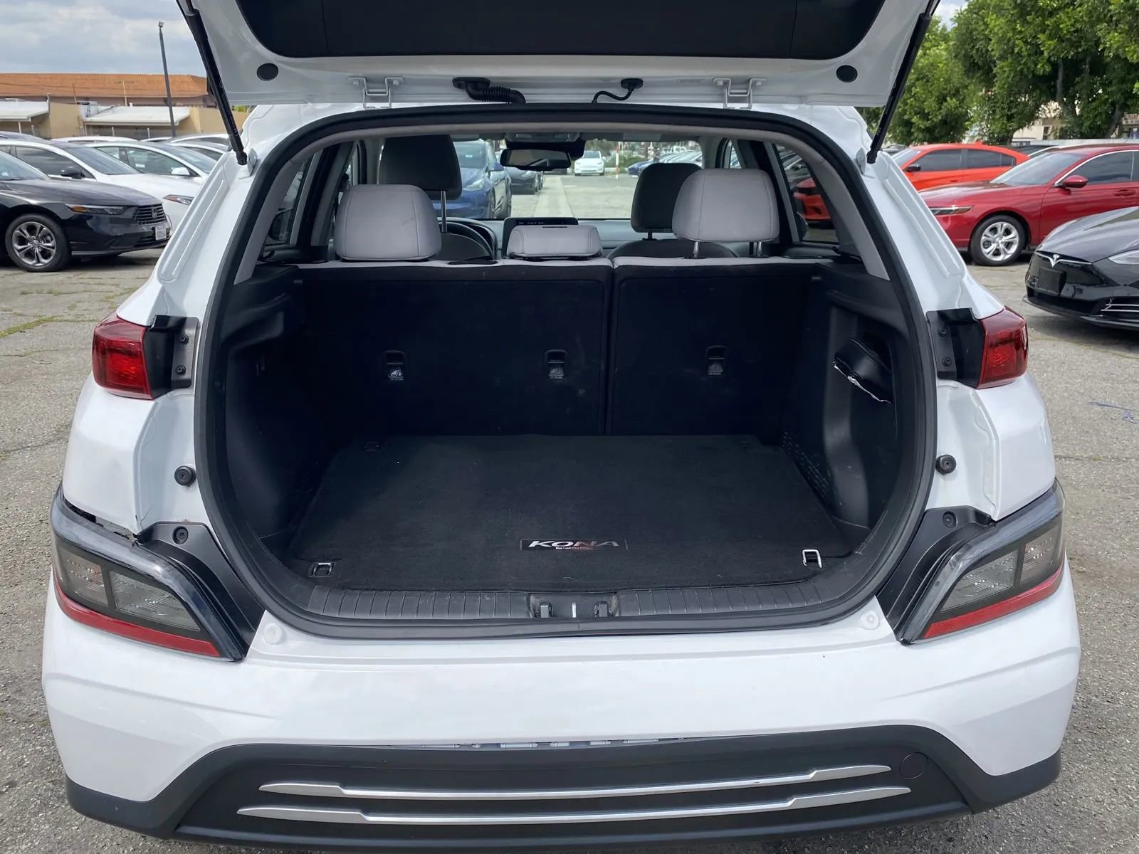 Used 2023 Hyundai Kona SE FWD image 8