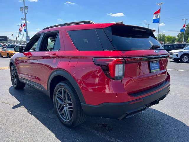 Used 2025 Ford Explorer ST-Line w/ Premium Package AWD/4WD image 5