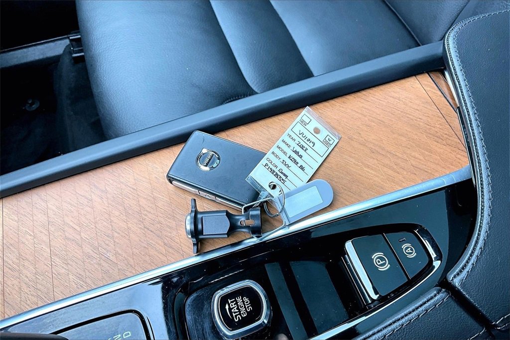 Used 2023 Volvo XC90 B6 Plus w/ Protection Package Premier image 36