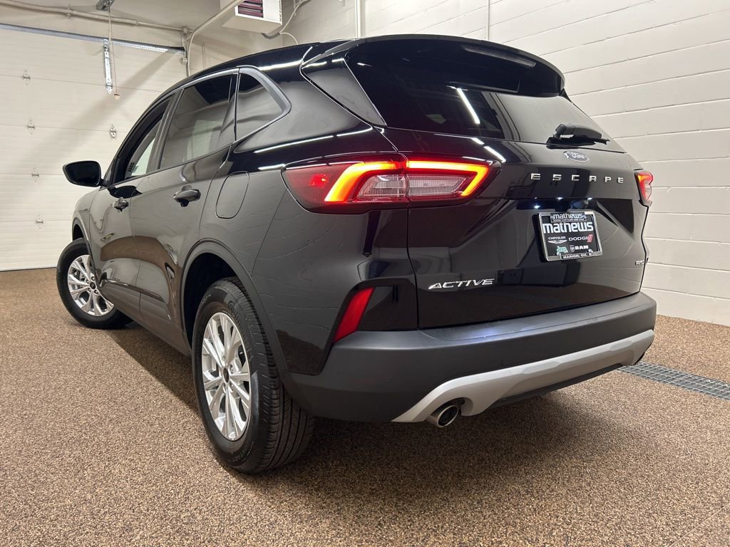 Used 2025 Ford Escape Active image 4