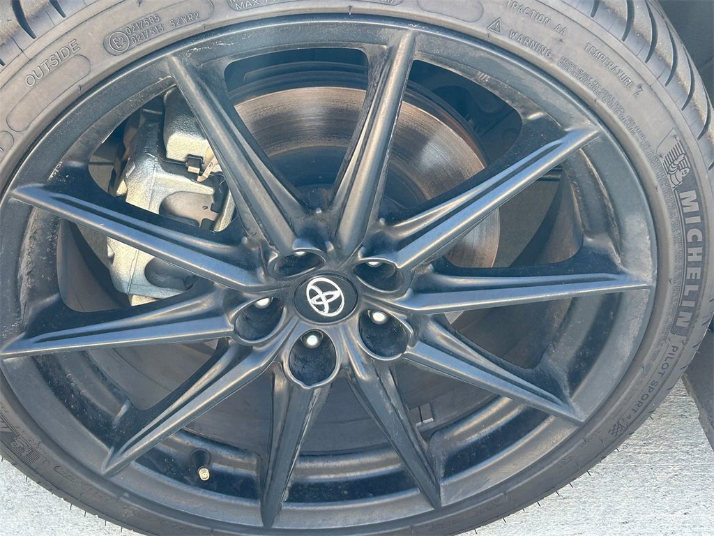 Used 2025 Toyota GR86 Premium image 6
