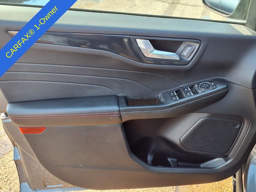 Used 2025 Ford Escape ST-Line image 16