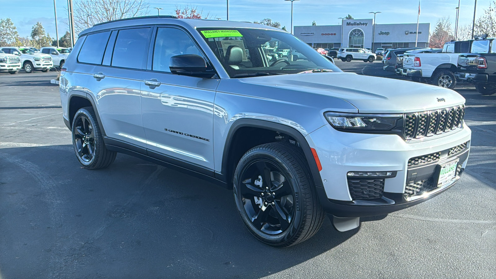 New 2025 Jeep Grand Cherokee L Limited w/ Luxury Tech Group II