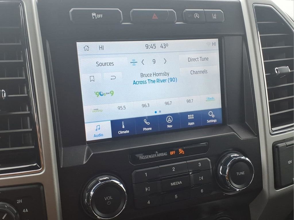 Used 2020 Ford F150 Lariat image 6