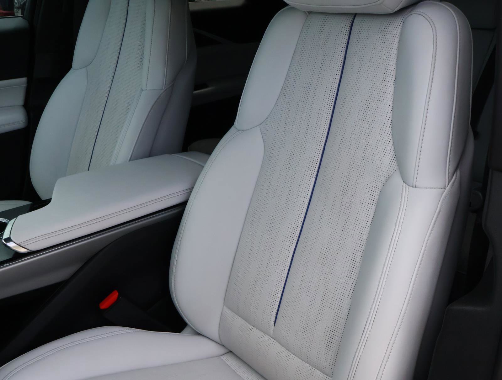 Certified 2024 Cadillac Lyriq Sport RWD image 18