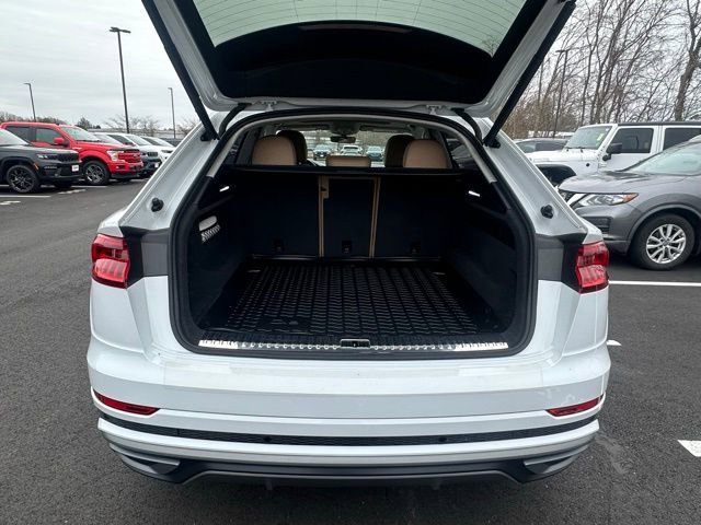 Used 2020 Audi Q8 Prestige AWD/4WD image 14