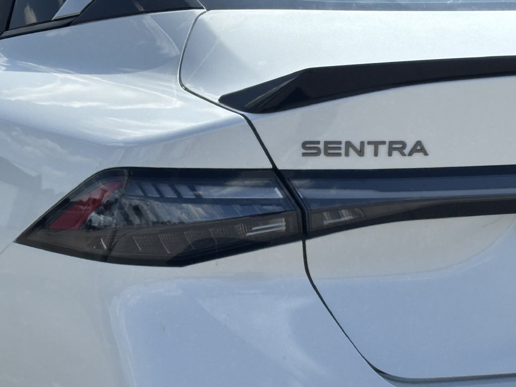 New 2027 Nissan Sentra SR w/ SR Premium Package FWD image 6