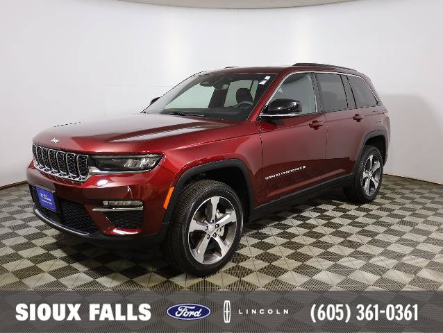 Used 2024 Jeep Grand Cherokee Limited AWD/4WD image 1