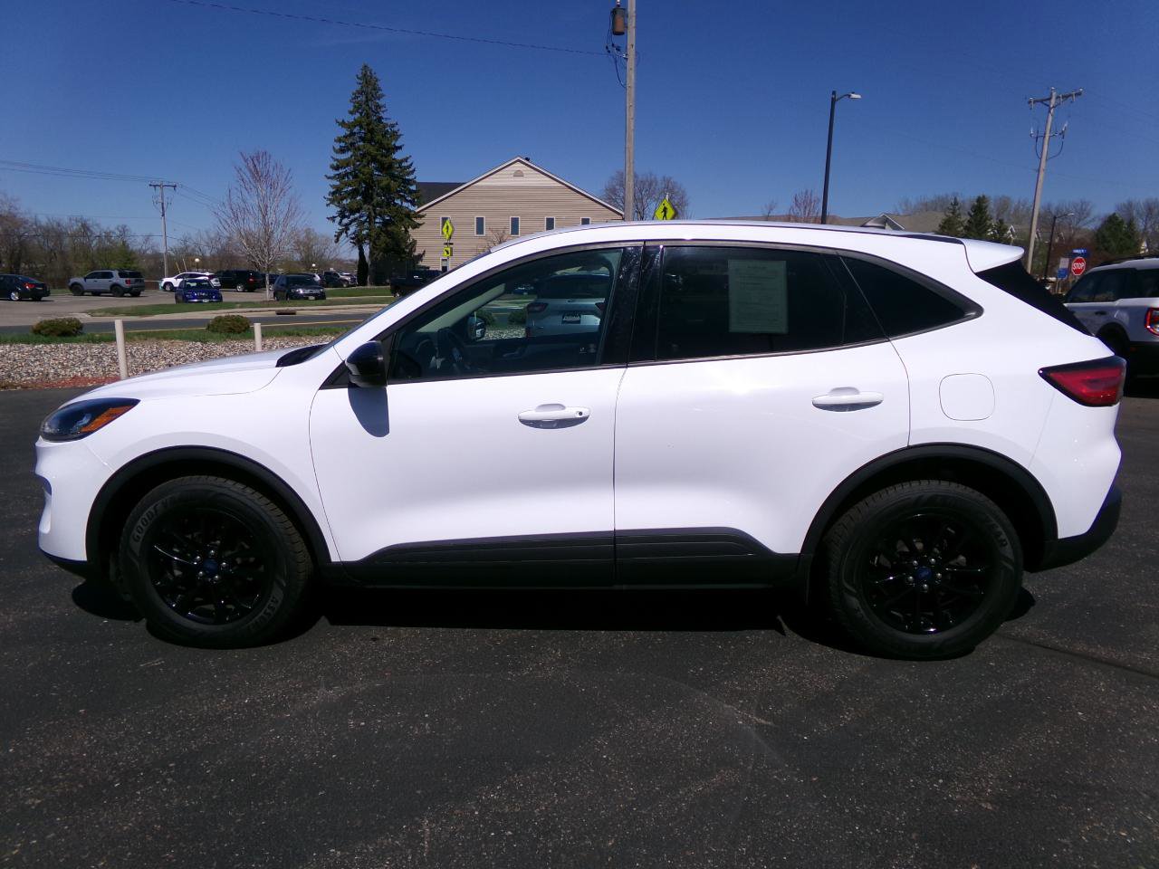 Used 2020 Ford Escape SE Sport image 7