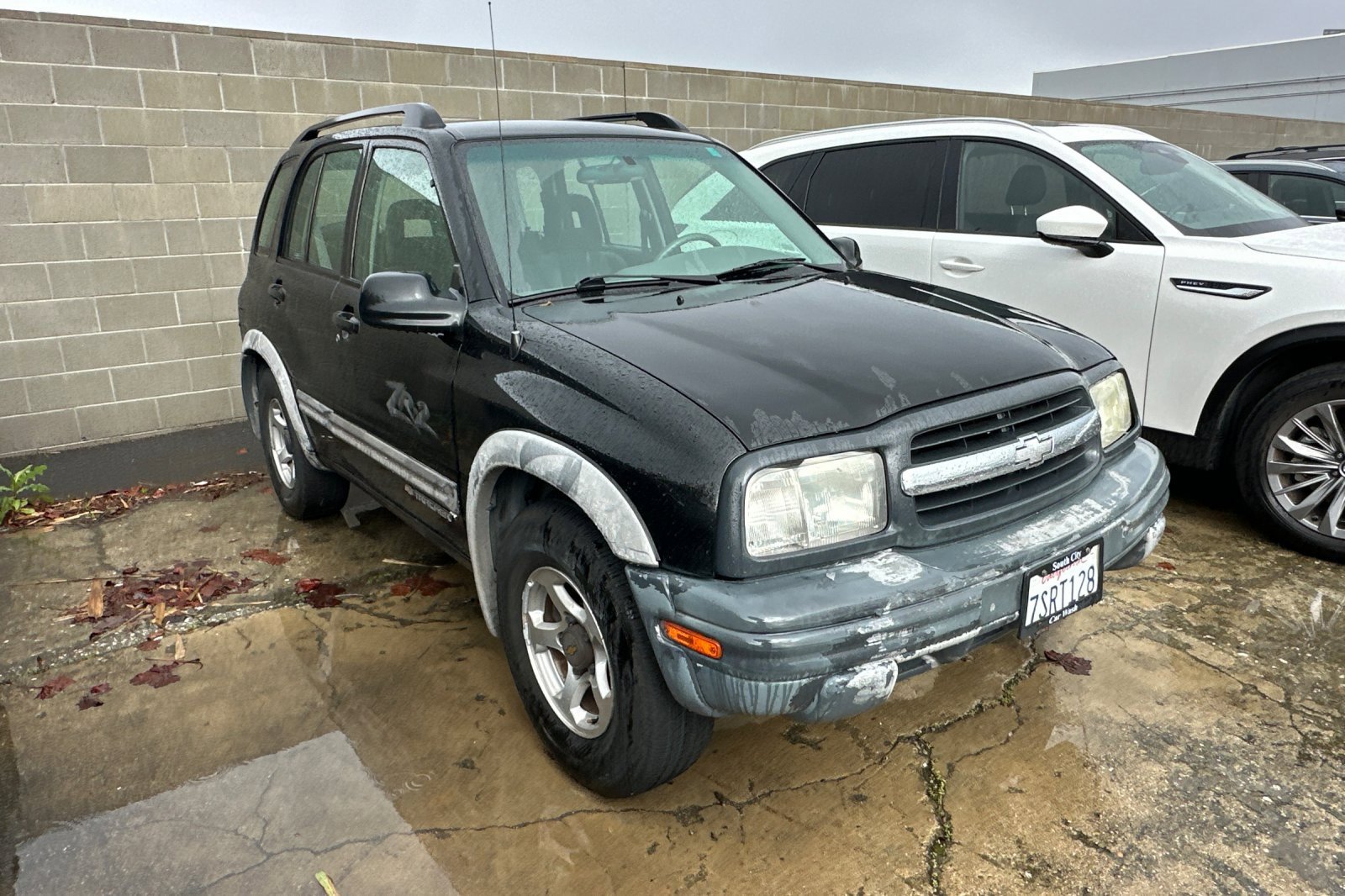 Used 2002 Chevrolet Tracker ZR2 image 2