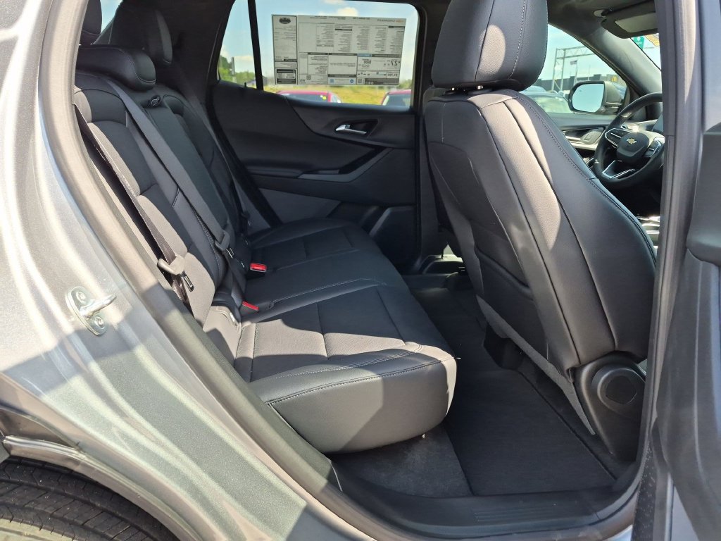 New 2027 Chevrolet Equinox LT w/ Convenience Package II FWD image 35