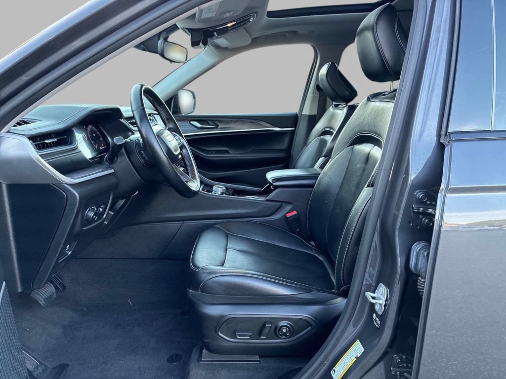 Certified 2021 Jeep Grand Cherokee L Limited AWD/4WD image 24