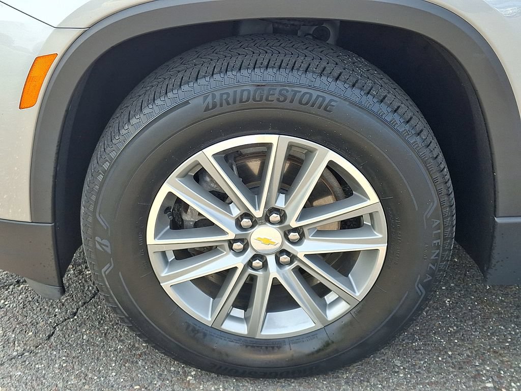 Used 2023 Chevrolet Traverse LT w/ LPO, Floor Liner Package AWD/4WD image 29