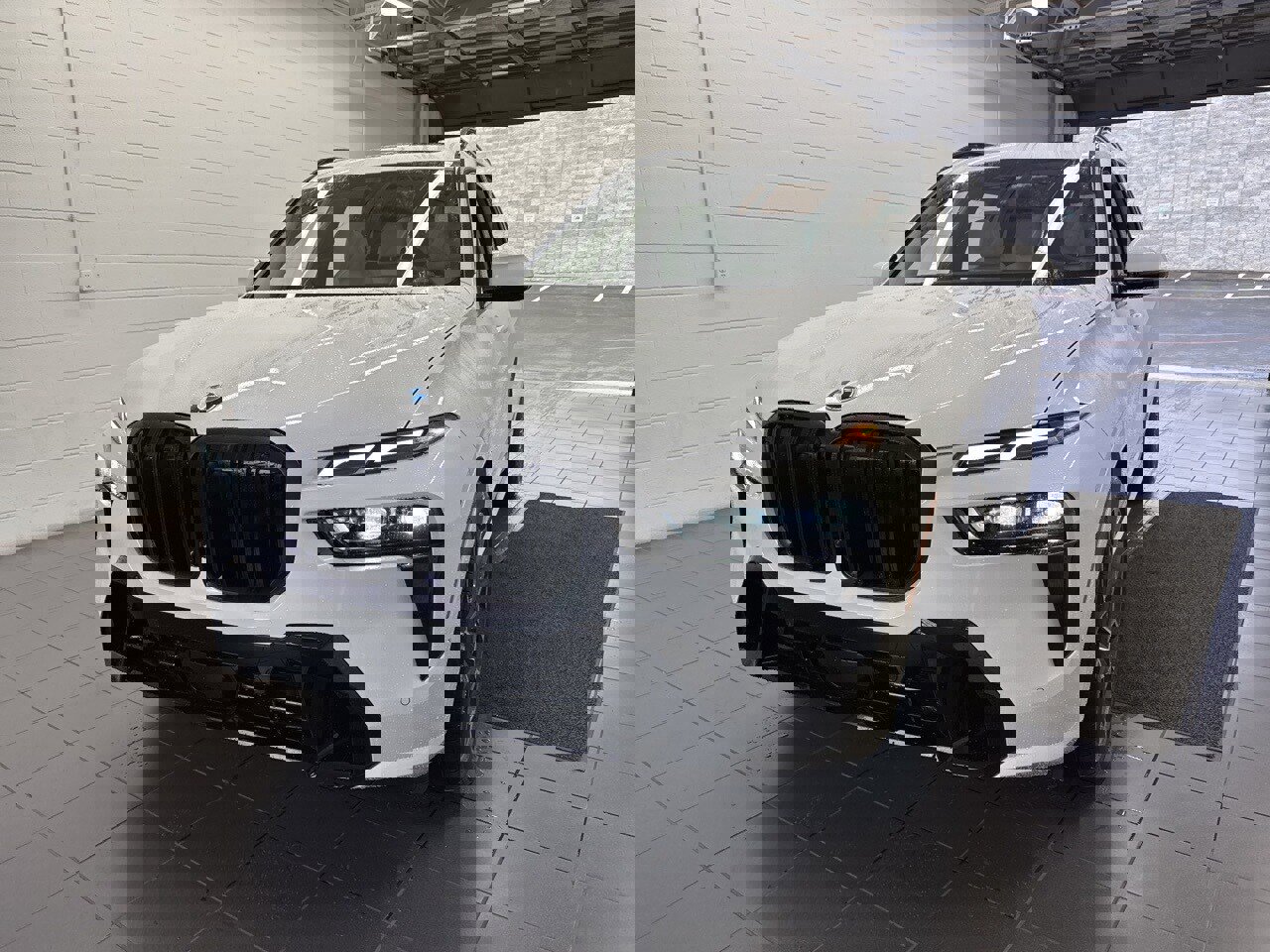 New 2026 BMW X7 xDrive40i image 3