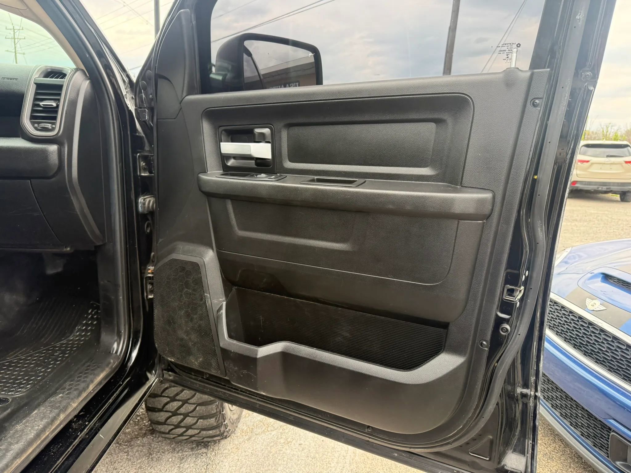 Used 2019 RAM 2500 Tradesman w/ Bed Utility Group image 20