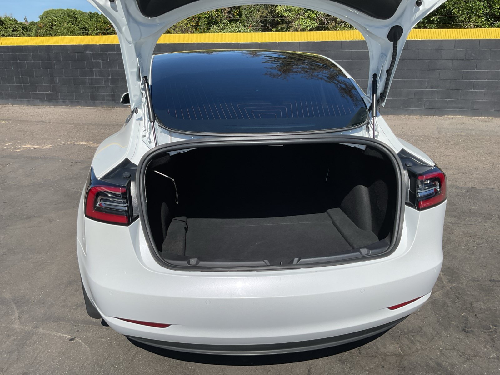 Used 2020 Tesla Model 3 Standard Range Plus RWD image 24