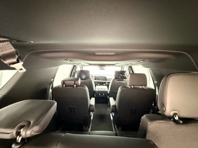 New 2025 Chevrolet Suburban RST w/ RST Capability Package image 33