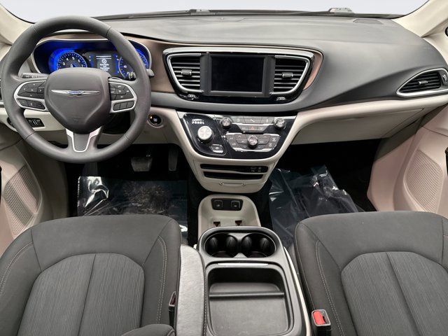 Used 2018 Chrysler Pacifica Touring Plus image 14