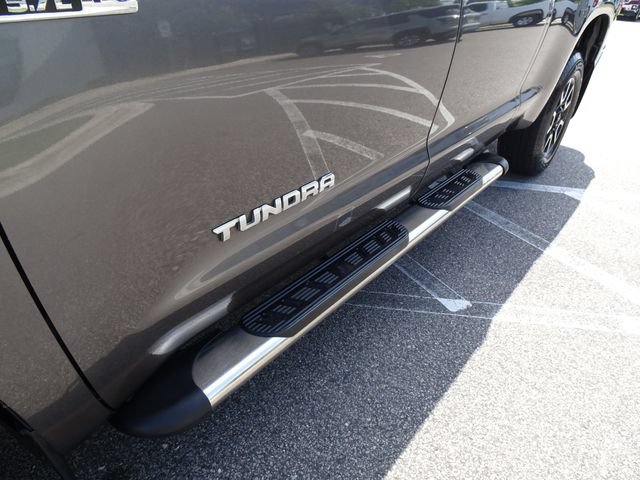 Used 2015 Toyota Tundra SR5 w/ TRD Off Road Package AWD/4WD image 38