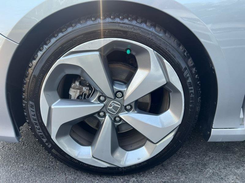 Used 2018 Honda Accord Touring image 29