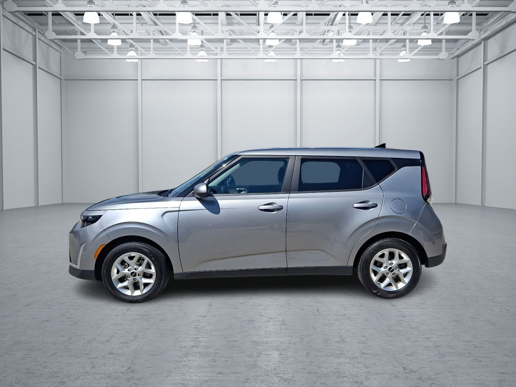 Used 2024 Kia Soul LX w/ Option Group 015 FWD image 8