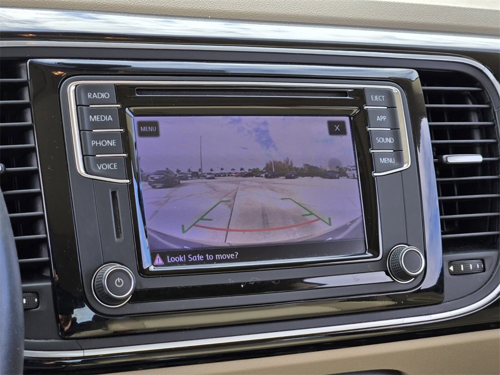 Used 2019 Volkswagen Beetle 2.0T SE image 22