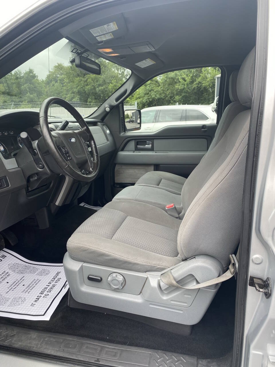 Used 2013 Ford F150 XLT w/ Mid Equipment Group AWD/4WD image 10