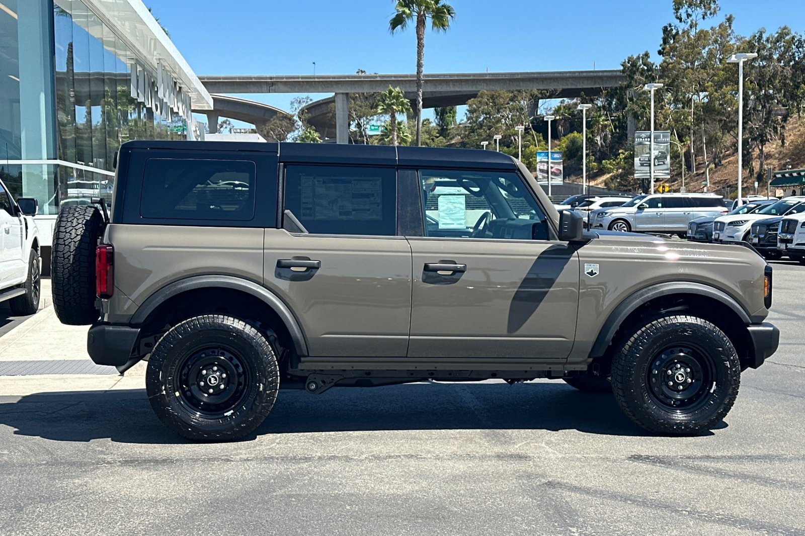 New 2026 Ford Bronco Big Bend AWD/4WD image 2