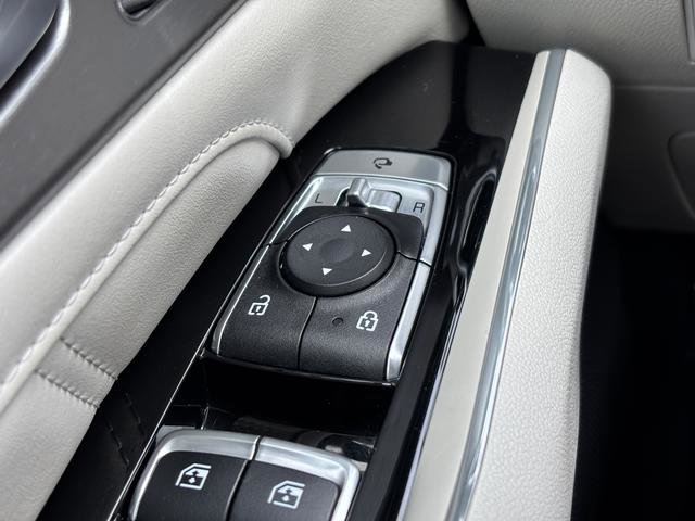 Certified 2023 Kia Sorento SX Prestige w/ Panoramic Sunroof Package image 28